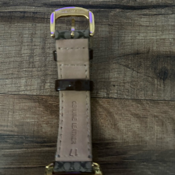 Coach Signature Logo Watch - Picture 6 of 8